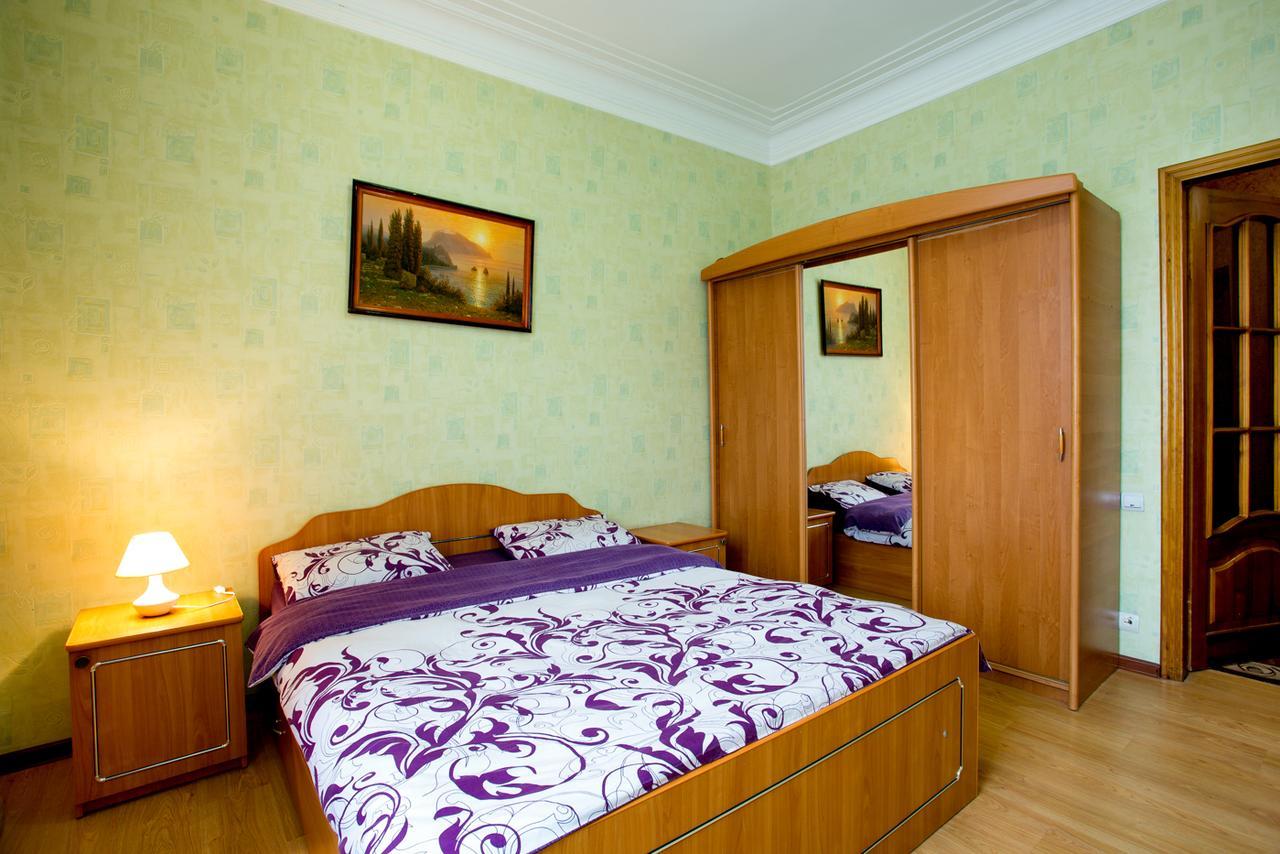 Apartments On Bolshaya Morskaya 65 Nikolayev Εξωτερικό φωτογραφία